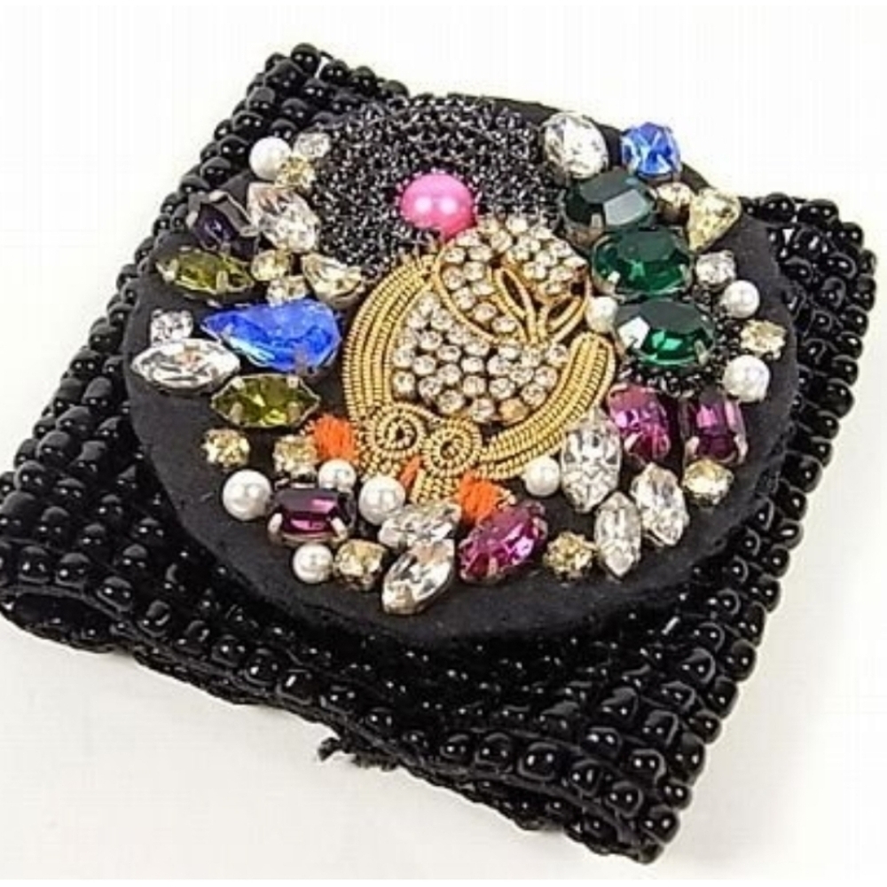 JUICY COUTURE Women's Stretch Bracelet and Brooch combination